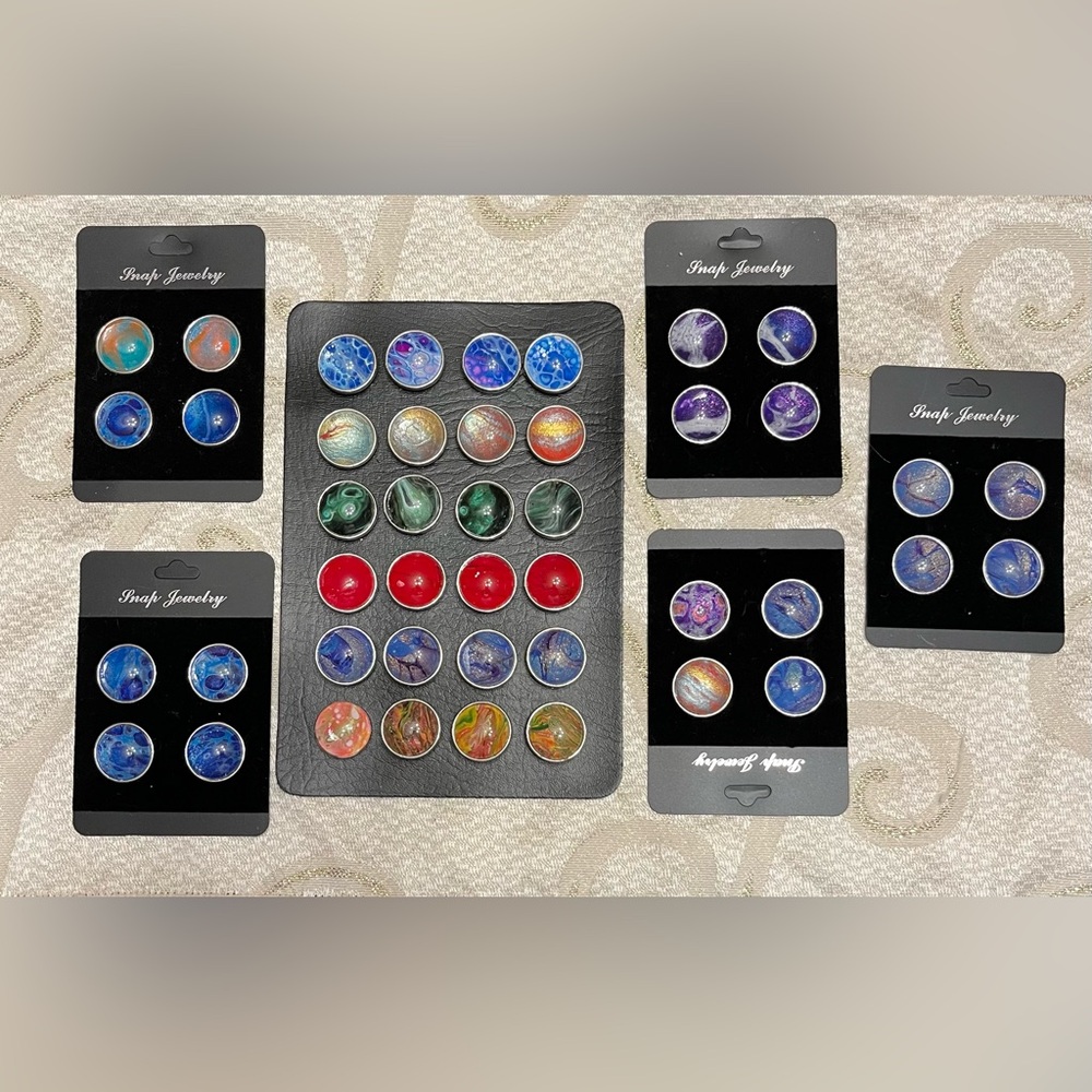 44 Snap Buttons